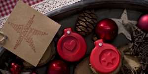 Ideen mit Seife für Weihnachten: Weihnachtsduft | Originelles Potpourri mit Seifenstücken mit geprägtem Herz und Stern als Duftträger