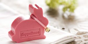 Ideen mit Seife für Ostern: Hoppelhase in sahnigem Rosa mit köstlichem Beerenduft