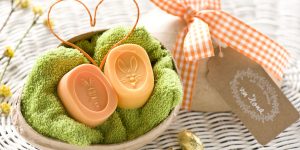 Ideen mit Seife zu Ostern: Kalorienarmes Osternest mit Hase und Möhre in Orange